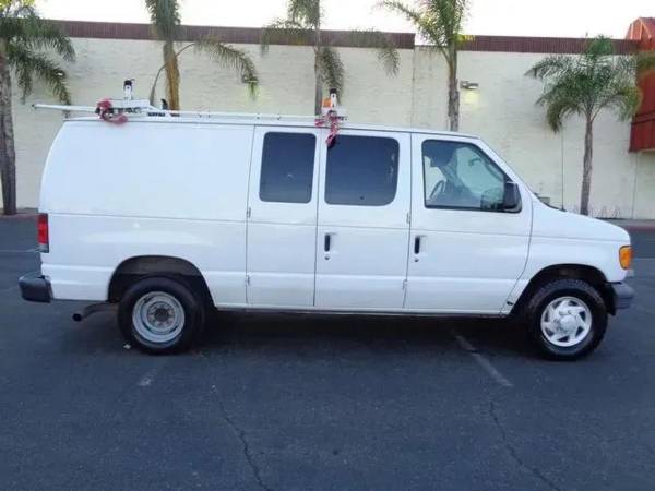 2007 Ford E250 Super Duty - Photo 12