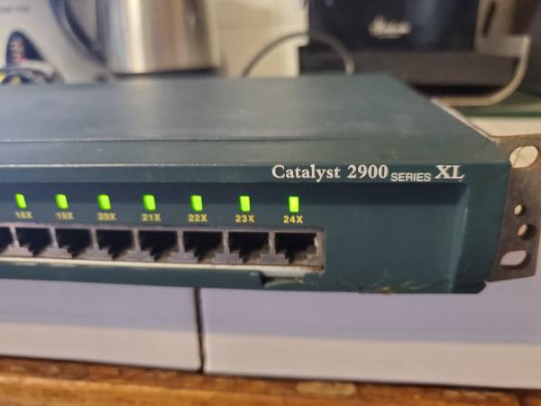 Cisco Catalyst 2900 Series XL 1