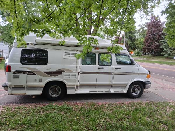 1998/99 Dodge 3500 Coach House Class B 5.9 motor - $15,000 (ONALASKA)63618693461761121