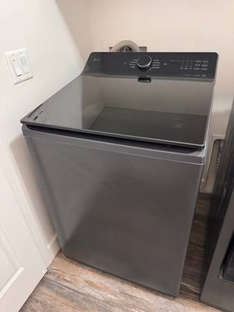 LG Washer Dryer Set 1