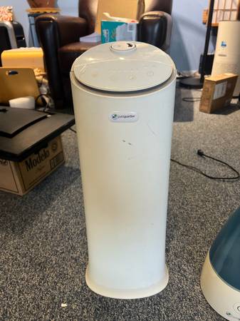 2 PureGuardian Humidifiers 1