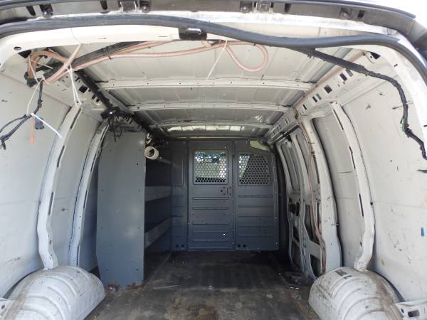 2018 GMC Savana 2500 3/4 - Photo 11