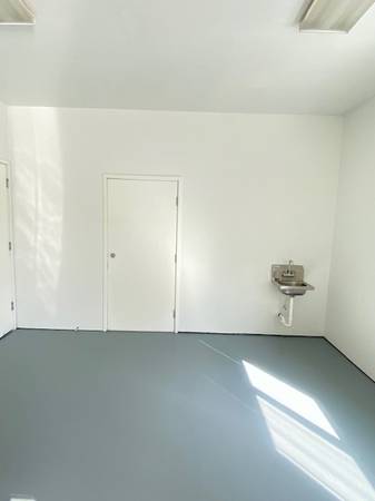 $860 🌟 Corner Creative WorkSpace – Tattoo, Esthetics, Art, Startups, Etc! (NW Slabtown/Nob Hill)63820883161859122