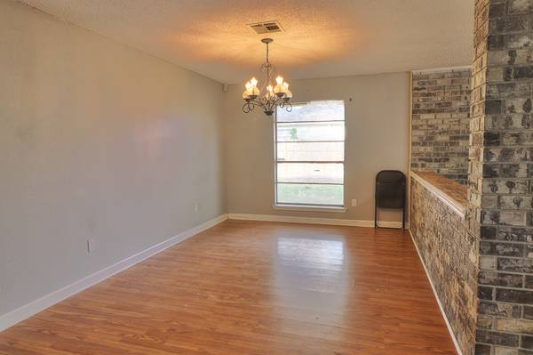 $194,900 / 3br - 1735ft2 - Fixer-upper on double lot ready for renovation (Marrero)64151638376835124