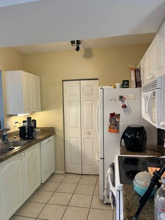 ¡1.000 dólares todo incluido! 1 habitación / 1 baño en una casa adosada de 3 habitaciones (área de Palm Beach Gardens) (Palm Beach Gardens)63379543003265121