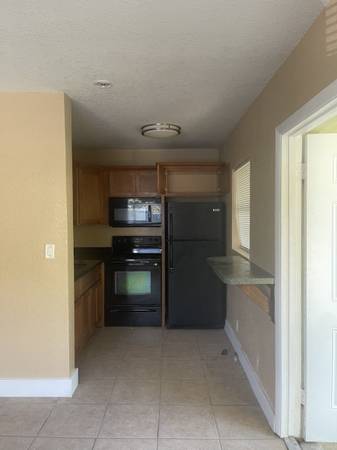 $1,900 / 1br - 900ft2 - 2 Bedroom / 1 Bath Riverside Park64051007540609120