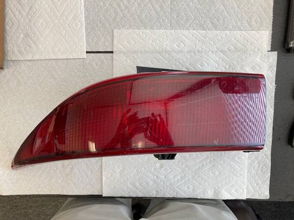 SKYLARK 1992 - 1998   LEFT SIDE TAIL LIGHT 1