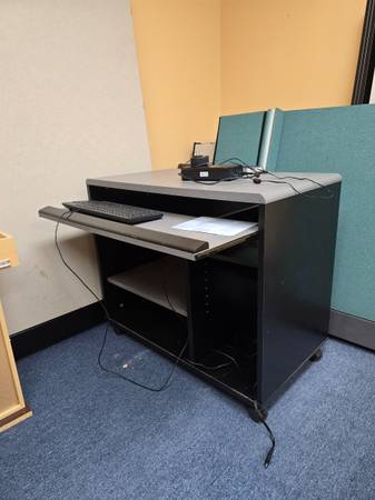 Rolling computer workstation 1