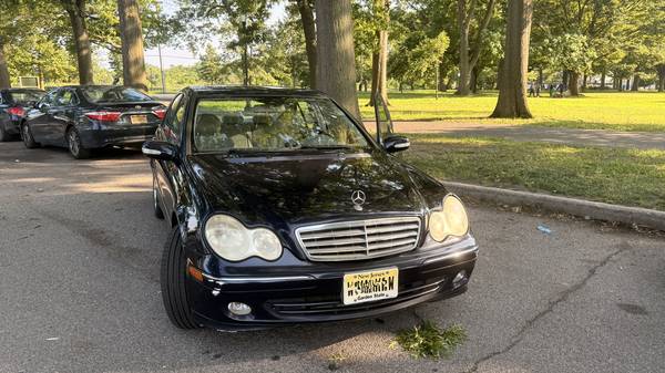 Sedán Mercedes-Benz C240 AWD 2005 - $2,700 OBO por el propietario - $2,700 (Sheepshead Bay)63618062152449122