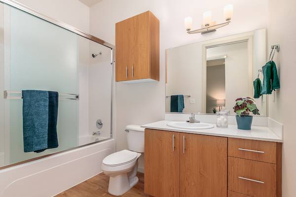 $1,450 / 1br - Desirable 1 Bed with Balcony! Tour Now & Check Out Nexus PDX! (SE Portland, E Burnside, Kerns)64038879401731123