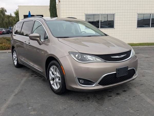 2017 Chrysler Pacifica  Touring-L Minivan, Passenger - $18,281 (Call *(510) 257-9900* to Confirm Availability Instantly)63654699040643122