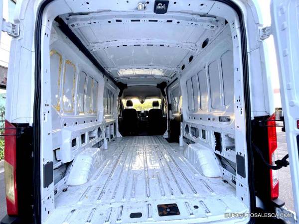 2021 Ford Transit 250 AWD - Photo 11