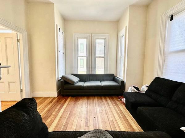 $950 / 8br - Allston Room in 8 Bed/3.5 Bath House | Near Harvard Avenue (Allston)63810062907267120
