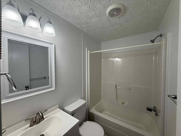 $27,499 / 3br - 952ft2 - Come Live At Lincoln Place!!!!! (1236 N oaklane road lot 317)62949787716611122