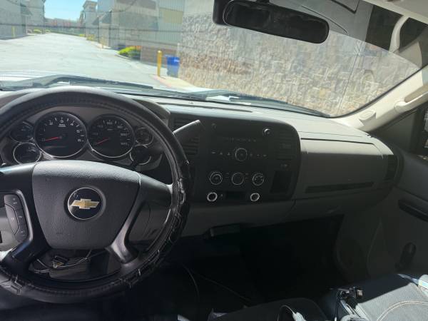 2012 Chevrolet Silverado 2500HD - Photo 11