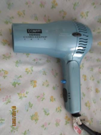 CONAIR IONIC HAIRDRYER 1