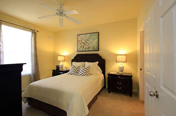 $1,249 / 1br - 802ft2 - #710 1 bed 1 month base rent free waived app & admin fee (Asheville)64029376057347123