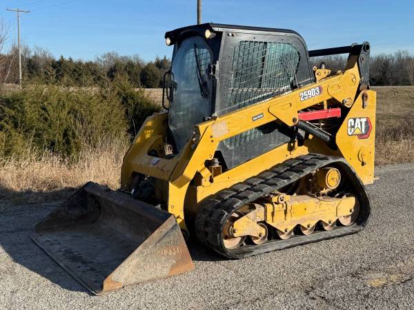 CAT 259D3 Skid Steer with Cab 1