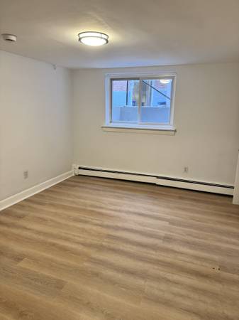 $2,650 / 2br - Brighton 2 Bed/1 Bath | Oversized w/ Laundry & Parking (Brighton)63996692110723121