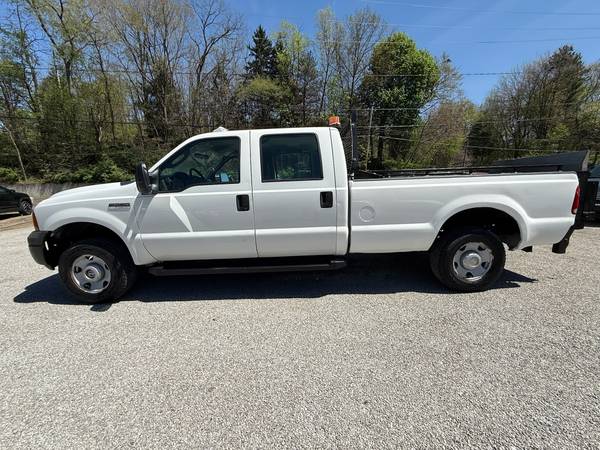 2006 Ford F250 SuperDuty - 5.4 V8 - 4WD - 84,000 Miles! - Liftgate! - $11,99563436112951553124