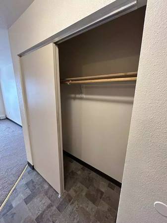 $1,949 / 3br - 1050ft2 - Beyond Four Walls: A Place to Truly Call Home! (Anchorage)64014169953153121