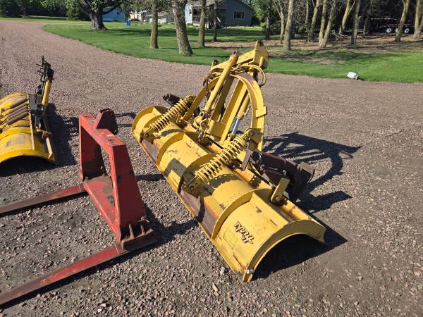 10-ft hydraulic snowplow 1