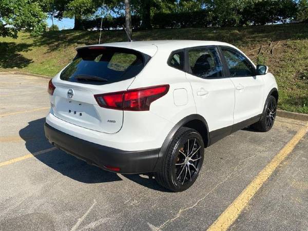 2019 Nissan Rogue Sport S - $9,900 (Lexington, Kentucky)63625001415681122