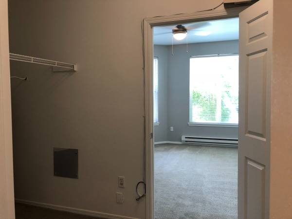 $1,759 / 1br - 745ft2 - Great 1 bed / 1 bath! We Love Pets! Ask about our Pet Policy (Beaverton - Tualatin Hills Nature Park)63672654326785124