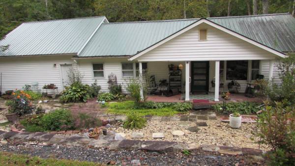 $298,000 / 2br - 1140ft2 - Nature Lovers Paradise - No Restrictions - Toe River Valley - Private (Celo)64029210424578120