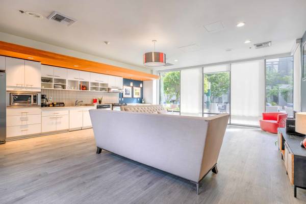 $2,607 / 1br - 1/BD, Seattle WA, Área para barbacoa/pícnic (6900 Green Lake Way N, Seattle, WA)63852577293955123