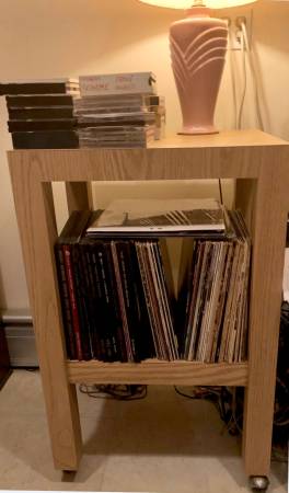 Solid Shelf on Wheels 1