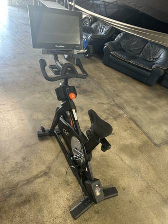 Nordicktrack ifit S22i workout bike 1