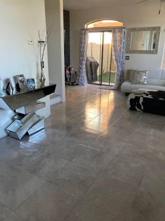 $900 / 2br - Room Available in North Phoenix (North Phoenix)64024988335747122