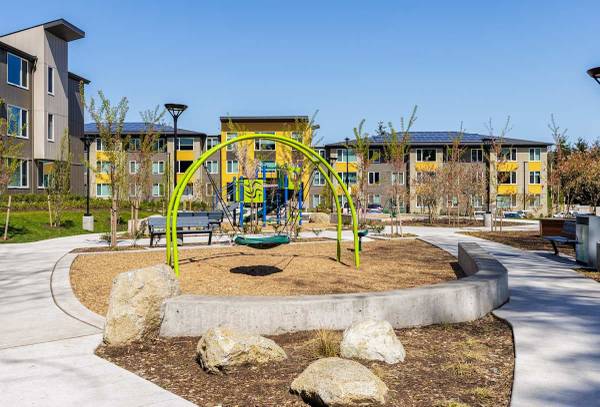 $1,399 / 1br - 551ft2 - Pet-Friendly Homes with Fitness, Fun, and Convenience! (27606 Pacific Hwy S, Federal Way, WA)63799908731139120