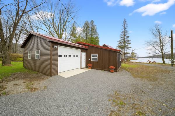 Lakefront House for Rent DeRuyter Lake, NY
$1,650 Lakefront House for Rent DeRuyter Lake, NY
$1,650