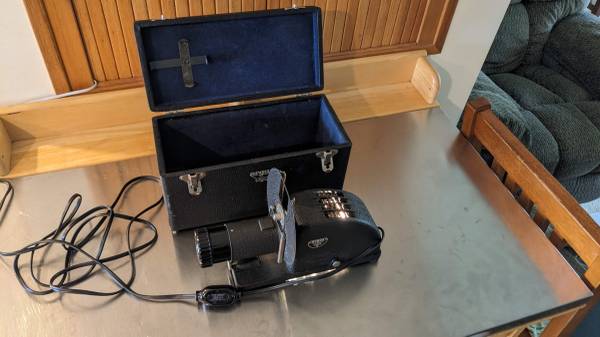 Vintage Argus Slide Projector with case 1
