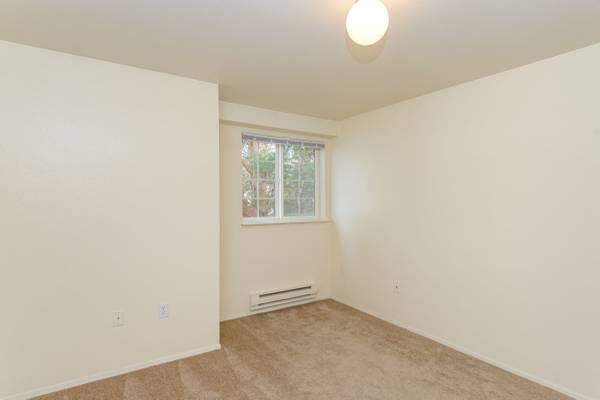 $1,756 / 2br - 984ft2 - New Season,  New Home!63945098835458122