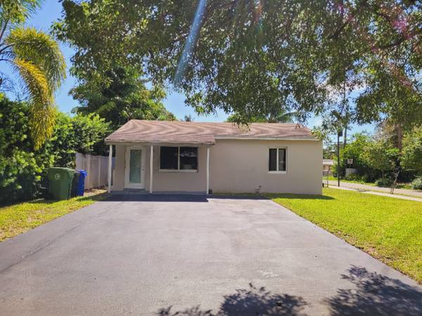 $2500.00 / 3br - 1200ft2 - Comfortable 3 Bed, 2 Bath Corner Home in Fort Lauderdale - $2500/mo63825139179777120