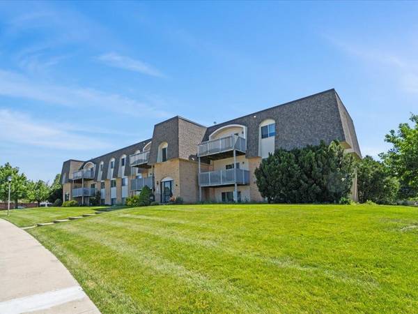 $995 / 2br - 1008ft2 - Your Next Chapter Starts Here 🏡 (470 Quail Ct SW, Cedar Rapids, IA)63815083246211123