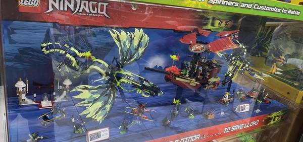 Lego Ninjago 70736  Retail Store Display Completed Set 1