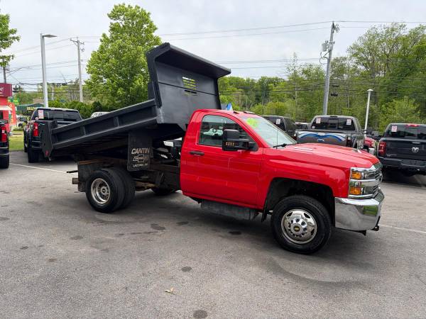 2017 Chevrolet Silverado 3500HD - Photo 5