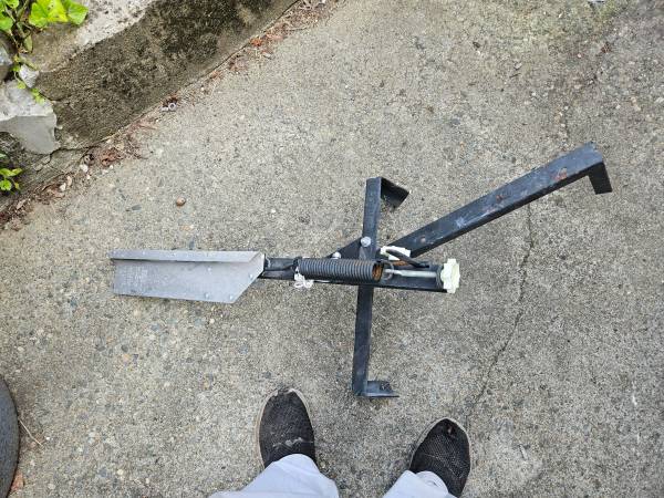 Clay pigeon thrower 1