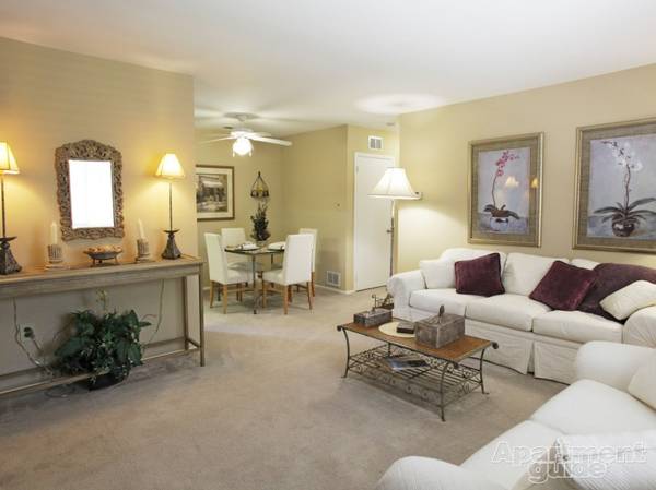 Beautiful 2BR/ 1 Bath  with Dressing Area 1