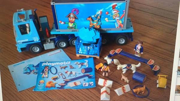 Playmobil Circus truck w dog performer 1