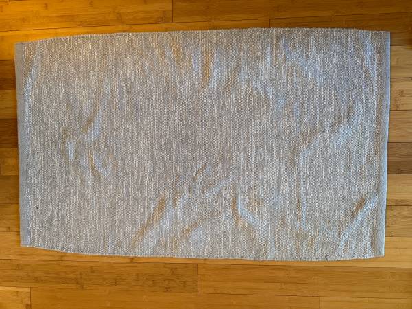 Small rug 1