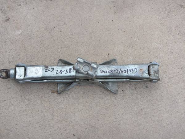 Toyota Scissors Jack 1