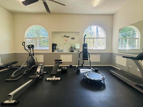 $1,350 / 1br - ONLY $99 to MOVE IN >> 1 Bed Apt >> Workout Room & Dry Sauna (Beaverton Tigard)63870109442563121