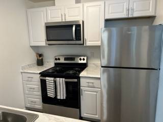 $1,725 / 1br - 700ft2 - ¡Venga a ver por qué esta casa reformada es tan especial! A201 (Bremerton)63688586510851120