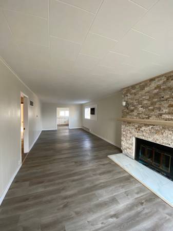 $1,950 / 3br - Three bedroom, 1.5 bath on Roosevelt! (Roo5) (Wenatchee)63808995185409120