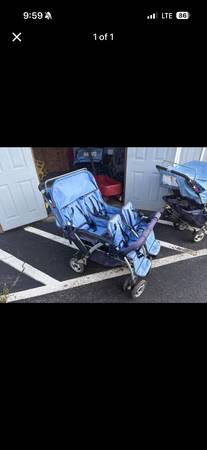 4 child strollers 1